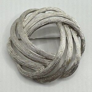 Vtg Crown Trifari Silver Tone Circle Round Swirl Pin Brooch Texture Wreath